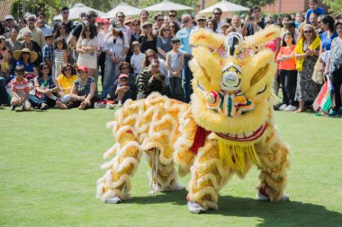 Çin aslan-Farsça geçit ve kiraz Festivali