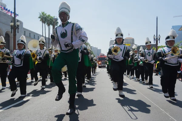 Inglewood High School Band at the Norooz Festival and Persian Pa — Stock Photo, Image