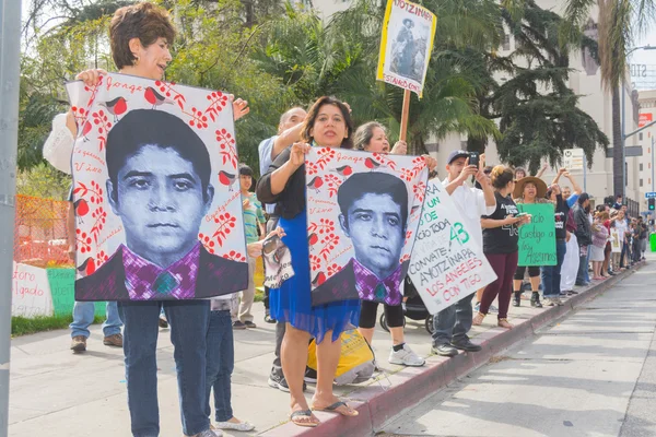 Familiares de los estudiantes desaparecidos en México — Foto de Stock