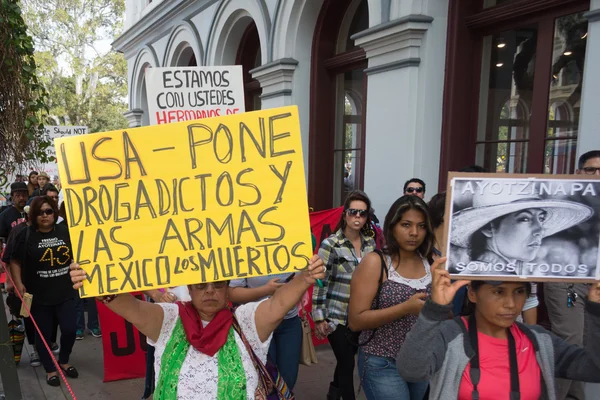 Relatives of the students who disappeared in Mexico packed the s — Stock Photo, Image