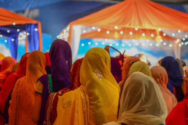 Devotee Sikhs praying — Stock Photo, Image