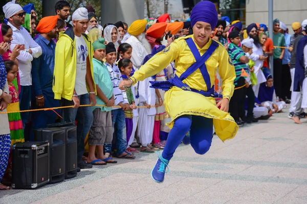 Devoto sikh dança — Fotografia de Stock