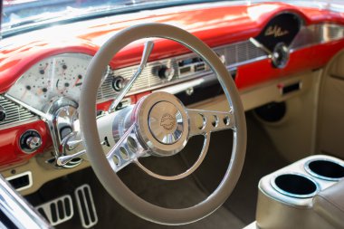 Chevrolet Bel Air vagon araba detay ekranda