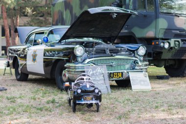 Buick Century polis arabası ekranda