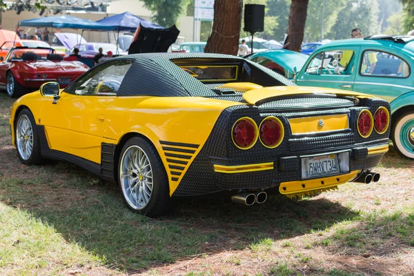 Автомобиль Ferman 3000 GT на выставке — стоковое фото
