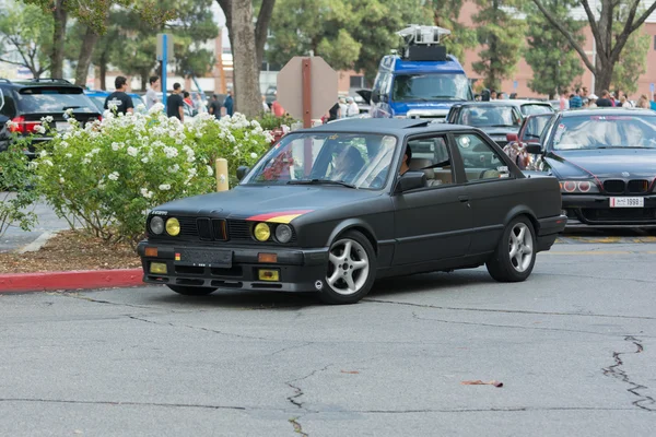 Винтажный автомобиль BMW на выставке — стоковое фото