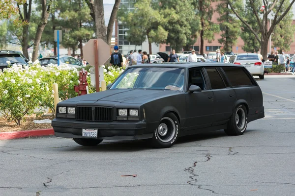 Pontiac Parisienne Station Wagon on display — Stok fotoğraf