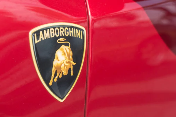 Lamborghini Logo car on display — стокове фото