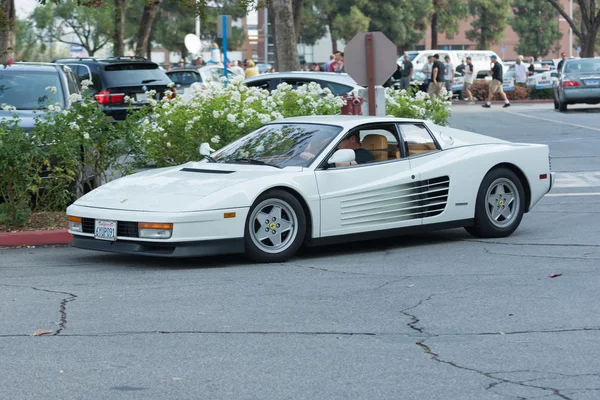 Ferrari Testarossa car on display — Stock Photo, Image