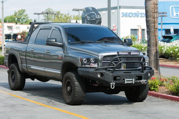 Dodge Ram araba ekranda