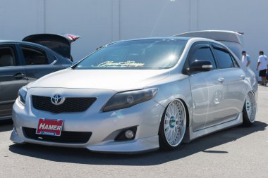 Toyota Corolla ekranda özel