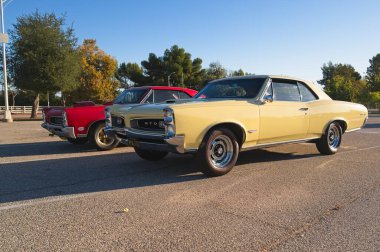 Los Angeles, California, ABD, 12 Ekim 2025 Pontiac GTO arabası Superecar Sunday etkinliği sırasında sergileniyor.