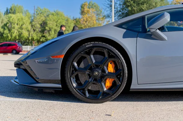 Los Angeles, Kaliforniya, ABD, 12 Ekim 2025 Lamborghini arabası Superecar Pazar etkinliği sırasında sergilenecek.