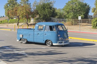 Los Angeles, California, ABD, 12 Ekim 2025 Volkswagen Çifte Taksi Sergilenen Superecar Sunday etkinliği sırasında.