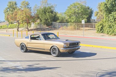 Los Angeles, Kaliforniya, ABD, 12 Ekim 2025 Ford Mustang arabası Superecar Pazar etkinliği sırasında sergilenecek.