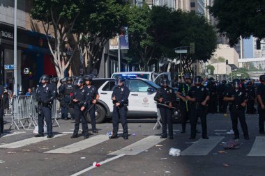 Los Angeles, Kaliforniya, ABD, 3 Kasım 2025 Los Angeles Dodgers Şampiyonası 'nda polis memurları