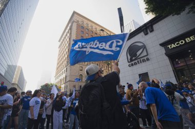 Los Angeles, Kaliforniya, ABD, 3 Kasım 2025 Los Angeles Dodgers Şampiyonası 'nda taraftarlar.