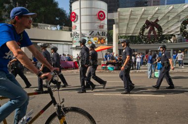 Los Angeles, Kaliforniya, ABD, 3 Kasım 2025 Los Angeles Dodgers Şampiyonası 'nda polis memurları.
