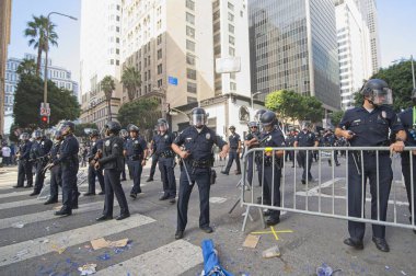 Los Angeles, Kaliforniya, ABD, 3 Kasım 2025 Los Angeles Dodgers Şampiyonası 'nda polis memurları.