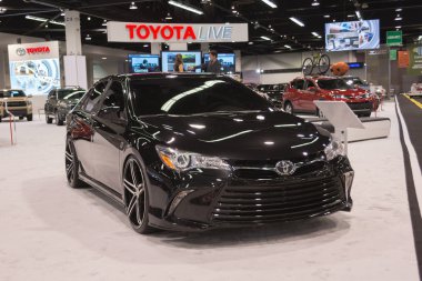 Toyota Camry customizer üstünde göstermek.