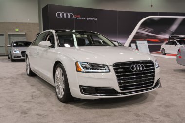 Audi A8 L TDI ekranda.