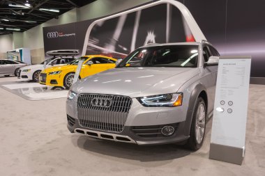 Audi allroad ekranda.