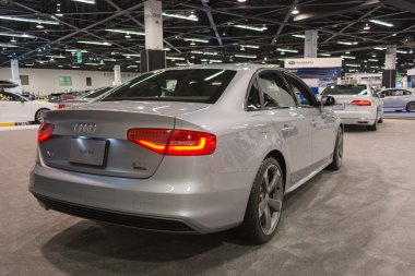 Audi A4 ekranda.