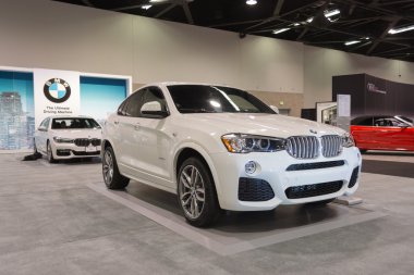 BMW X 4 ekranda.