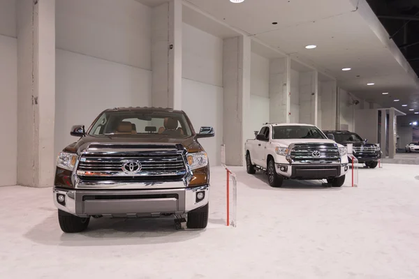 Toyota Tundra на выставке . — стоковое фото