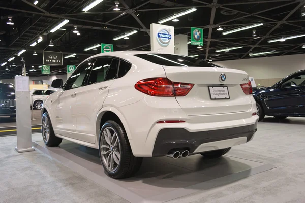 BMW X 4 na displeji. — Stock fotografie