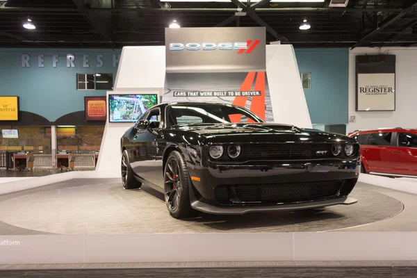 Dodge Challenger Srt στην οθόνη. — Φωτογραφία Αρχείου