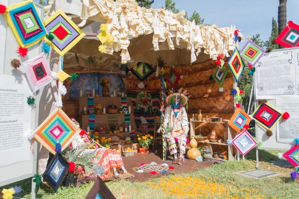 Traditional Mexican altar installation. — Stock Photo, Image