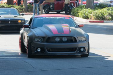 Ford Mustang ekranda