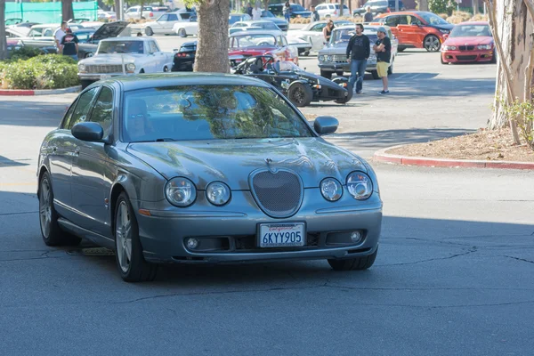 Jaguar S-type na displeji — Stock fotografie