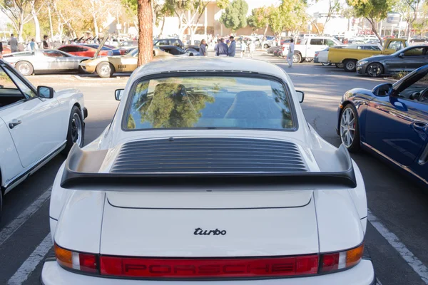 На выставке Porsche 911 Turbo — стоковое фото