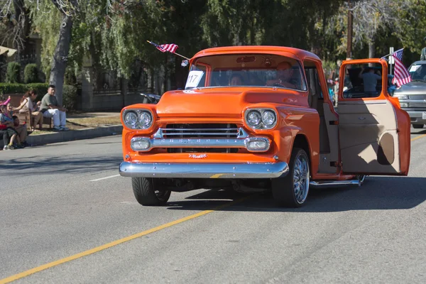 Großer Oldtimer-Lkw — Stockfoto