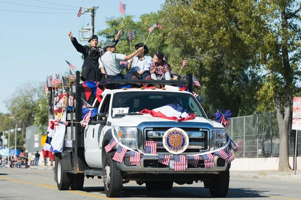 Students on the truck — Stock Photo, Image