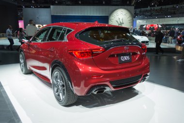 Infiniti Q30s ekranda