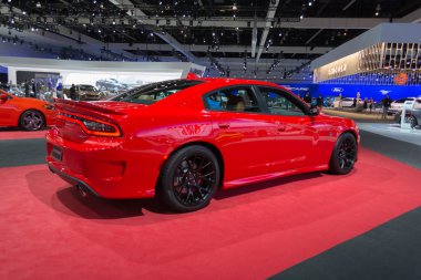 Şarj Srt birden kenara çekilip kurtulmak