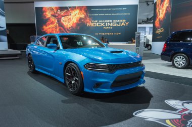 Şarj cihazı Rt birden kenara çekilip kurtulmak