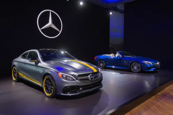 Mercedes benz c63 amg coupe und sl550 — Stockfoto