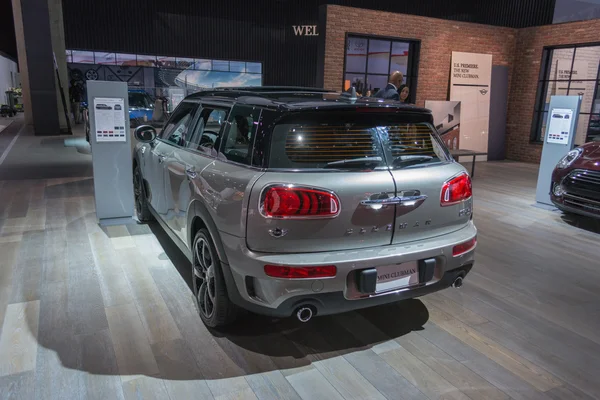 MINI Clubman on display — 图库照片