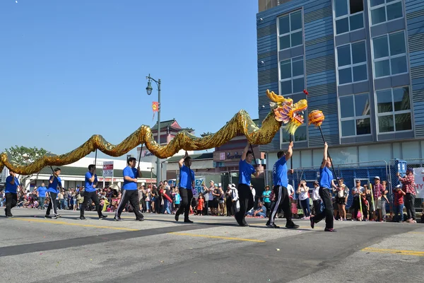 Dragão Chienese durante o 117th Golden Dragon Parade — Fotografia de Stock