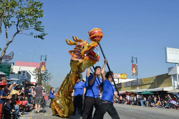 Dragão chinês durante o 117th Golden Dragon Parade — Fotografia de Stock