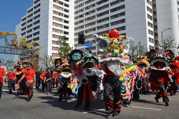 Chinese Leeuw tijdens de 117de Golden Dragon Parade — Stockfoto