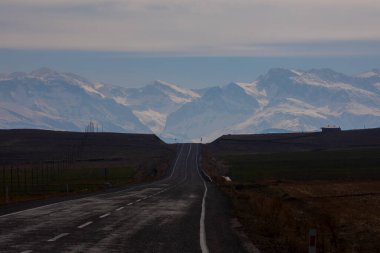 Camardi dağları ve yol manzarası, Nide Kayseri yolu..