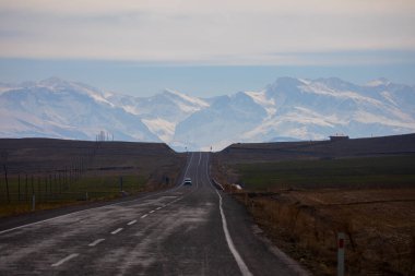 Camardi dağları ve yol manzarası, Nide Kayseri yolu..