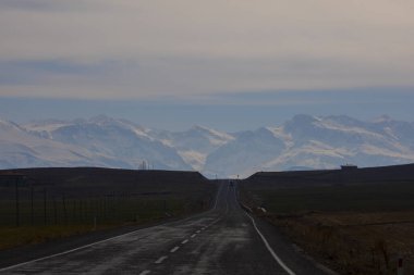 Camardi dağları ve yol manzarası, Nide Kayseri yolu..