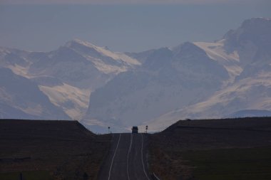 Camardi dağları ve yol manzarası, Nide Kayseri yolu..