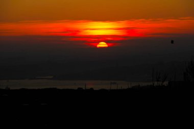 15 Temmuz Şehitler Köprüsü, eski adıyla Boğaz Köprüsü, yani Boğaz üzerine inşa edilen ilk köprü..
